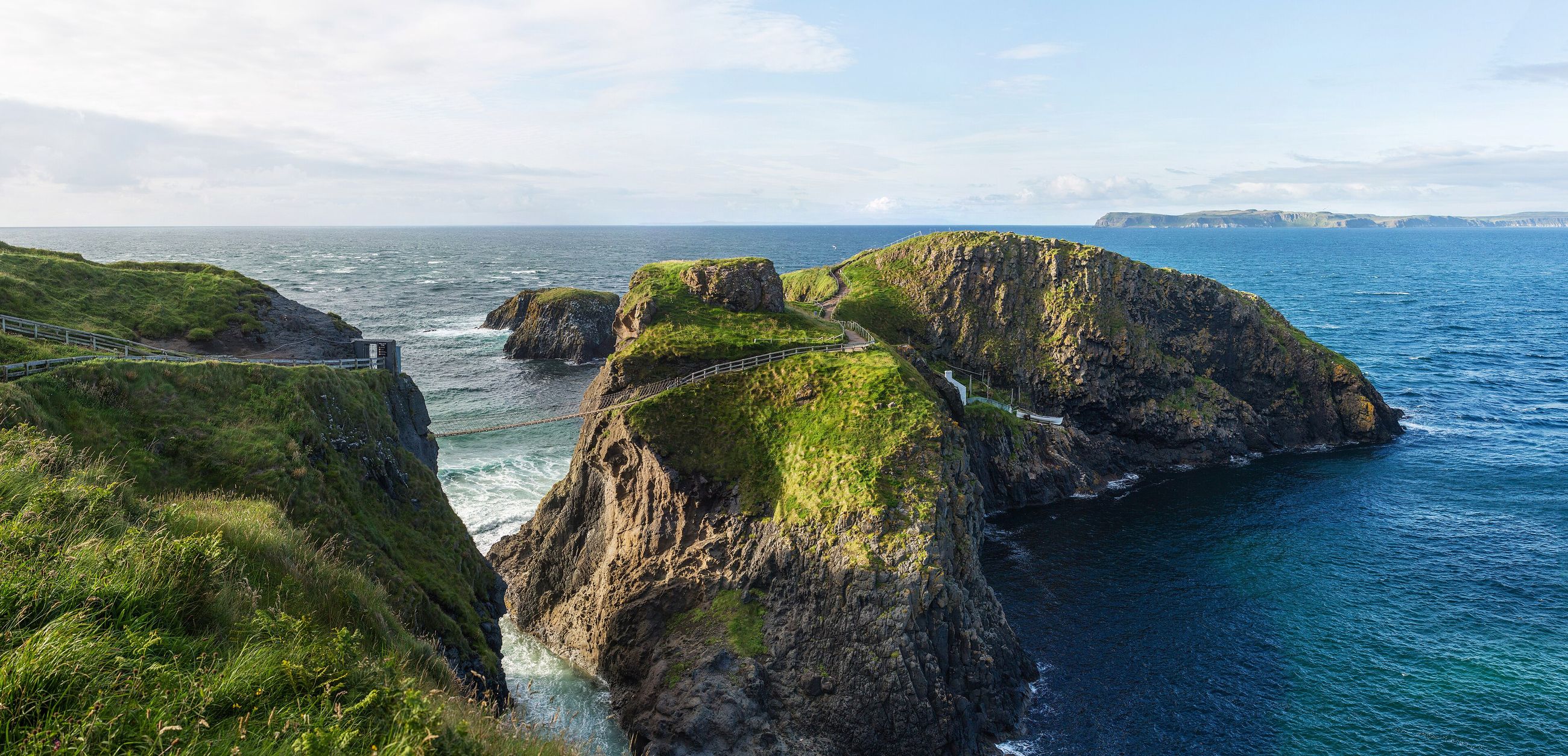 Carrick-a-Rede rope bridge, Northern Ireland